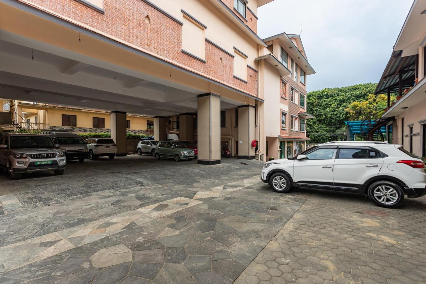 Mount Kailash Resort Pokhara Exterior photo